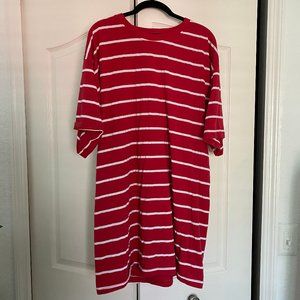 Pretty Little Thing T-shirt Dress